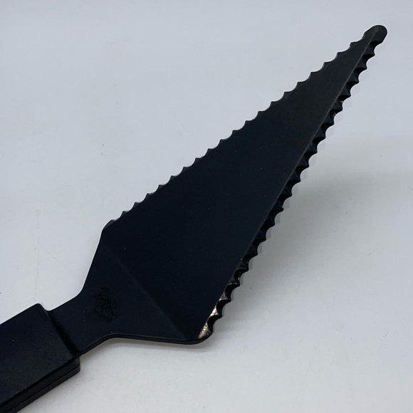 Pampered Chef Pie Cake Server Slicer Serrated Nylon Plastic - Picture 6 of 11